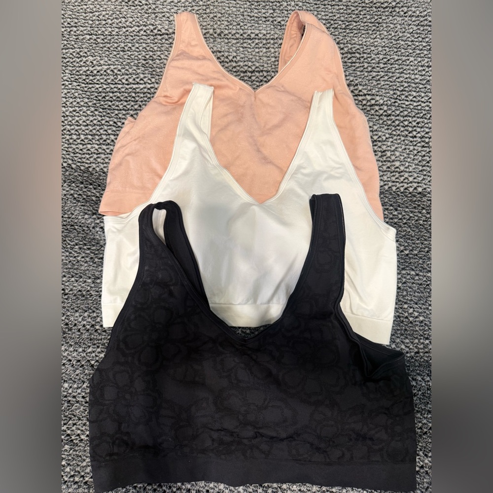 Anybody set of 3 bralettes size 3x